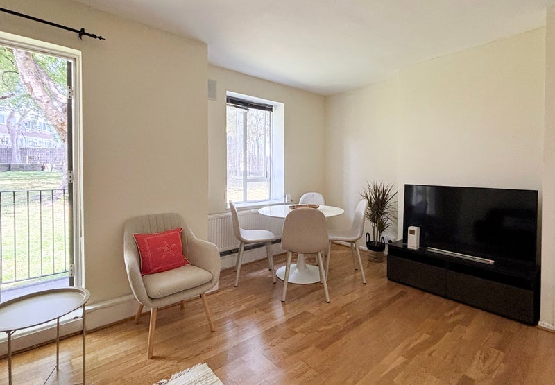 Flat Windsor Street in Greater London