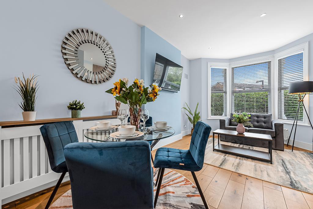 Flat Beecroft Road in Greater London