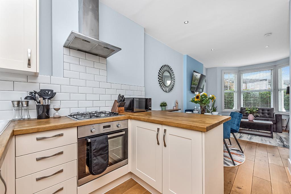 Flat Beecroft Road in Greater London
