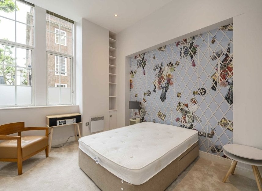 Flat Bennett's Yard in City of Westminster