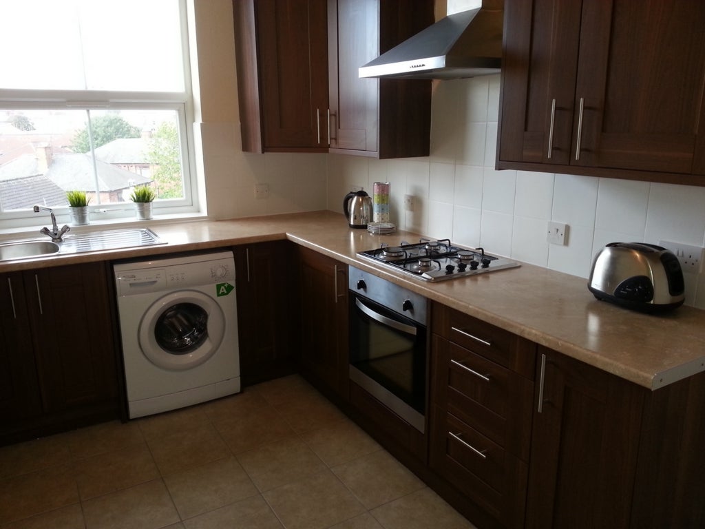 Room Wellington Villas in Nottingham