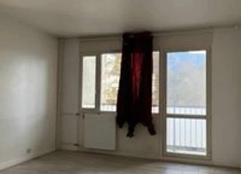Flat Rue du Lieutenant Yvan Genot in Gaillard