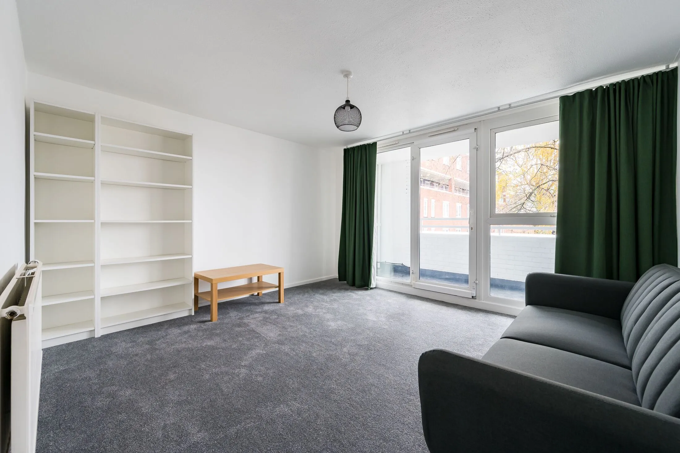Flat Tiverton Road in London
