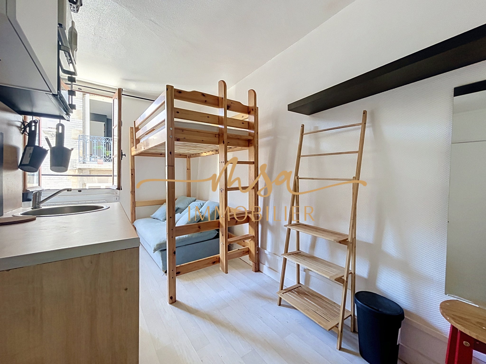 Flat Rue Beffroy in Rouen