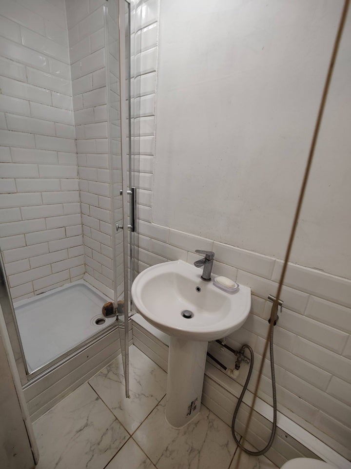 Room Camrose Close in Greater London