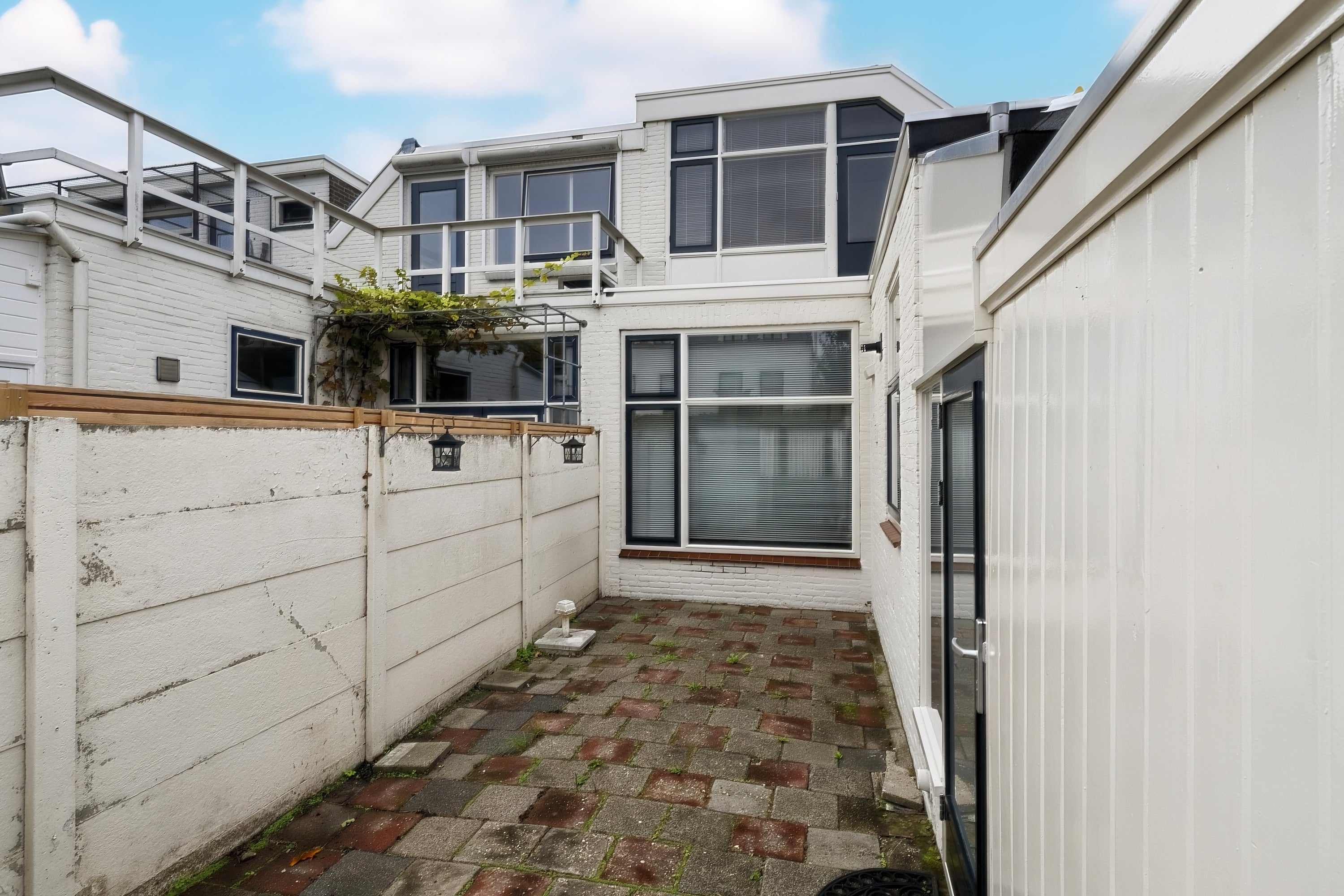Tussenwoning te koop: Emmastraat 34, Vlaardingen