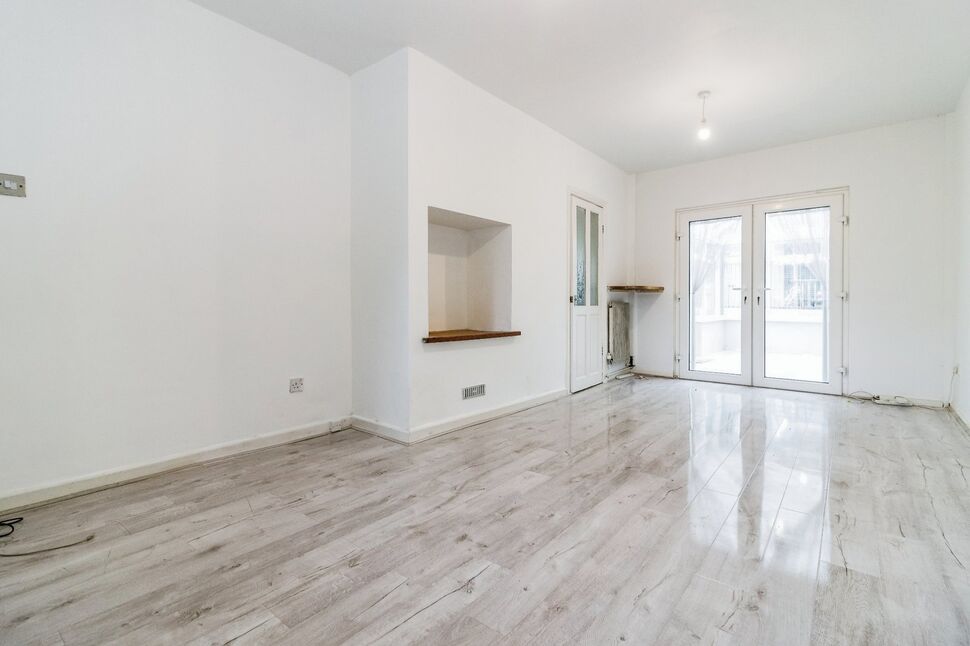 Flat Coronation Road in Failsworth