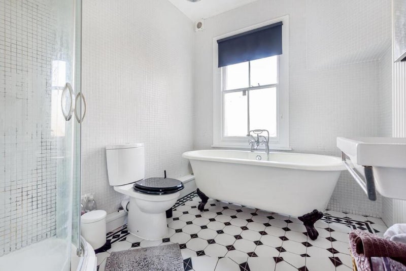 Flat Friern Road in Greater London