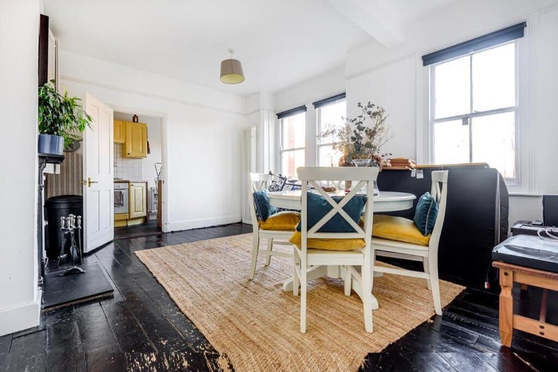 Flat Friern Road in Greater London