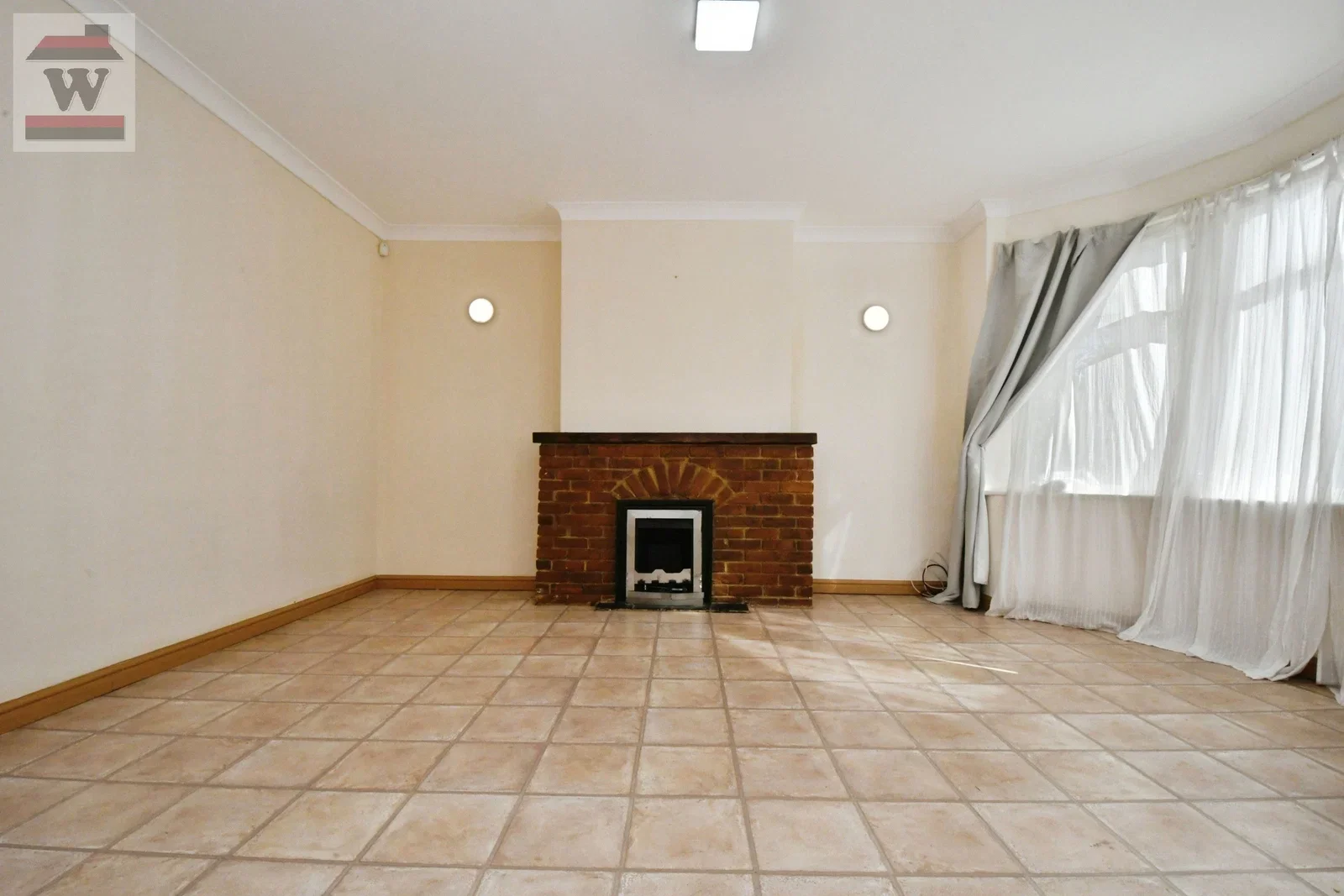 House Ellerman Avenue in Greater London