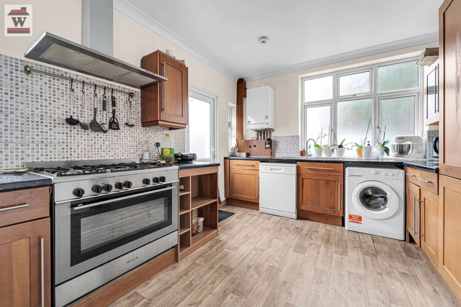 House Ellerman Avenue in Greater London