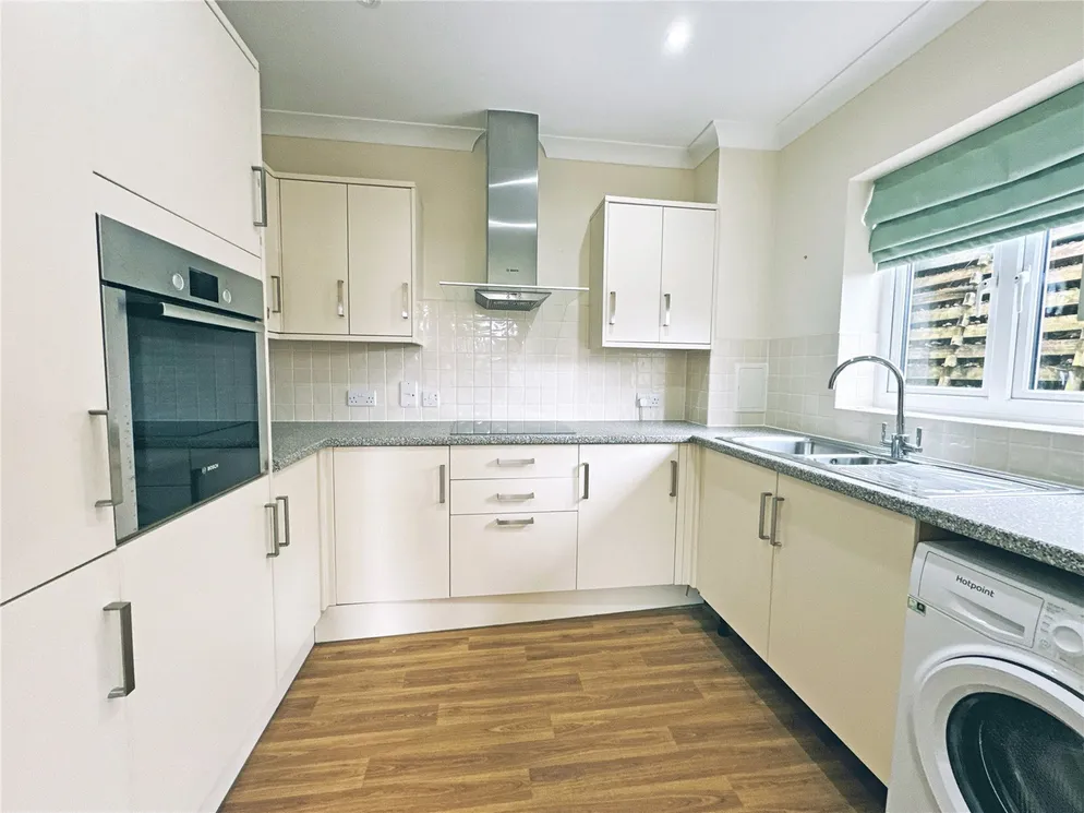 Flat Lewes Road in Wealden