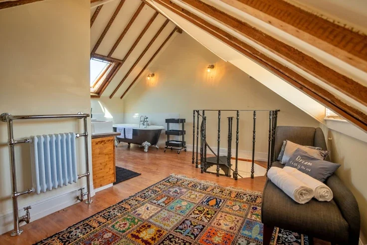 Room De Courcel Road in Brighton