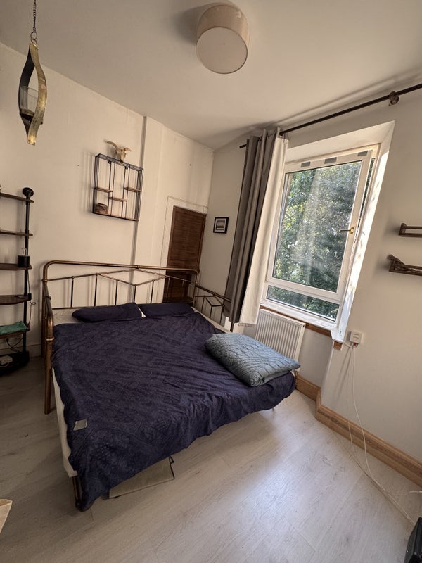 Room King's Road in City of Edinburgh