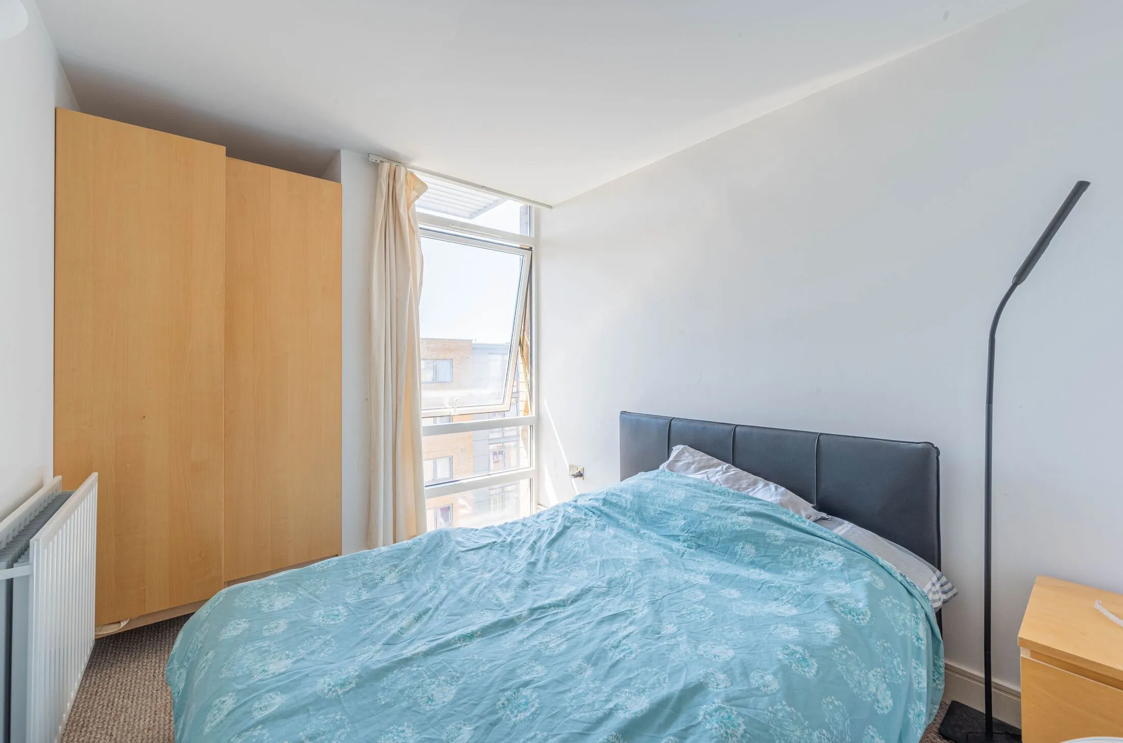 Flat Cassilis Road in Greater London