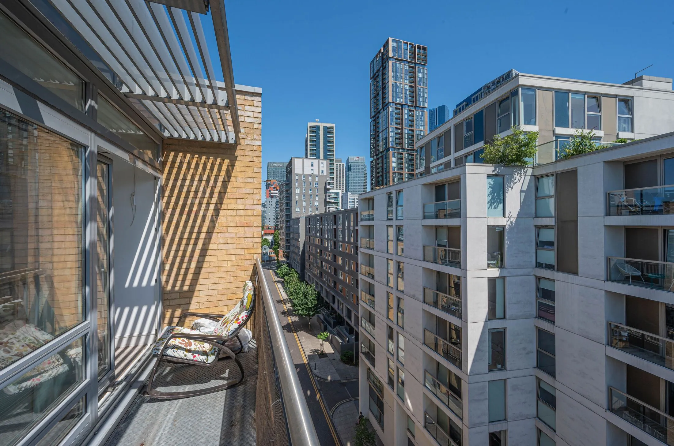 Flat Cassilis Road in Greater London