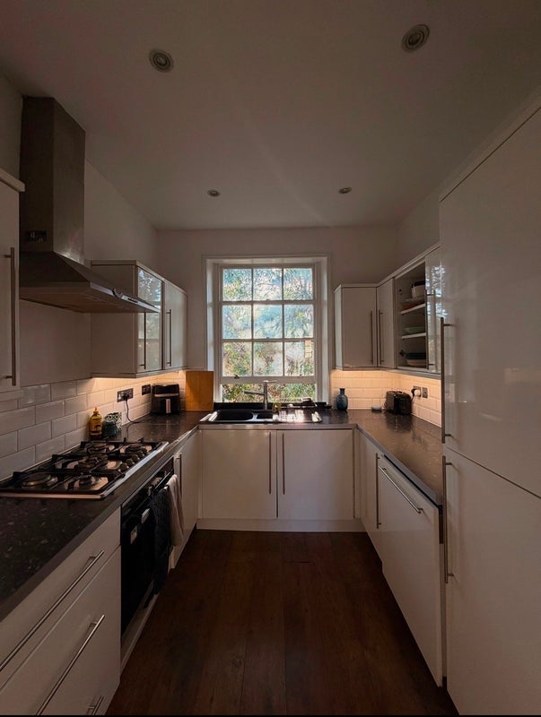 Room Terrace Road in Greater London