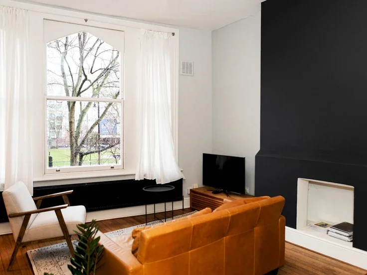 Flat Saltoun Road in Greater London