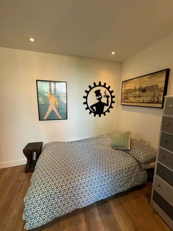 Room Cable Walk in Greater London