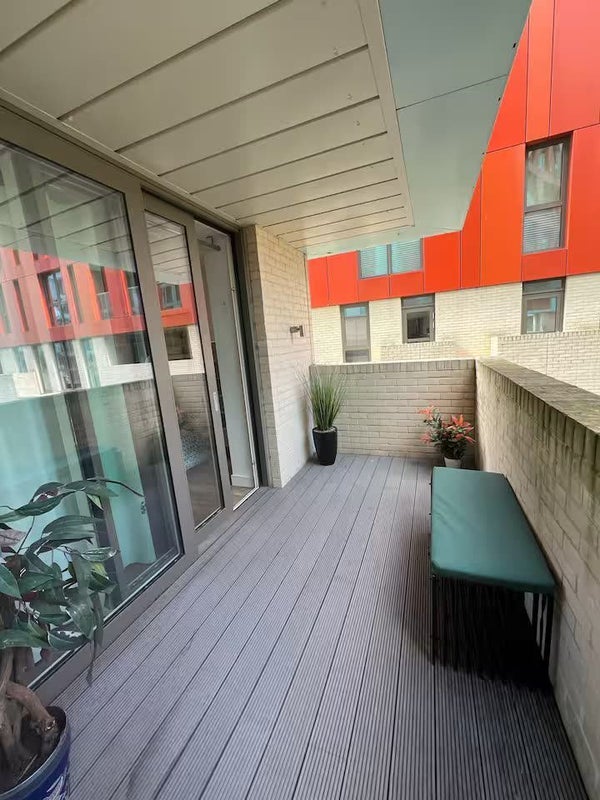Room Cable Walk in Greater London