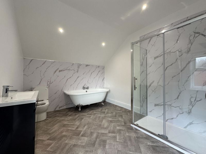 Flat Scarisbrick New Road in Southport