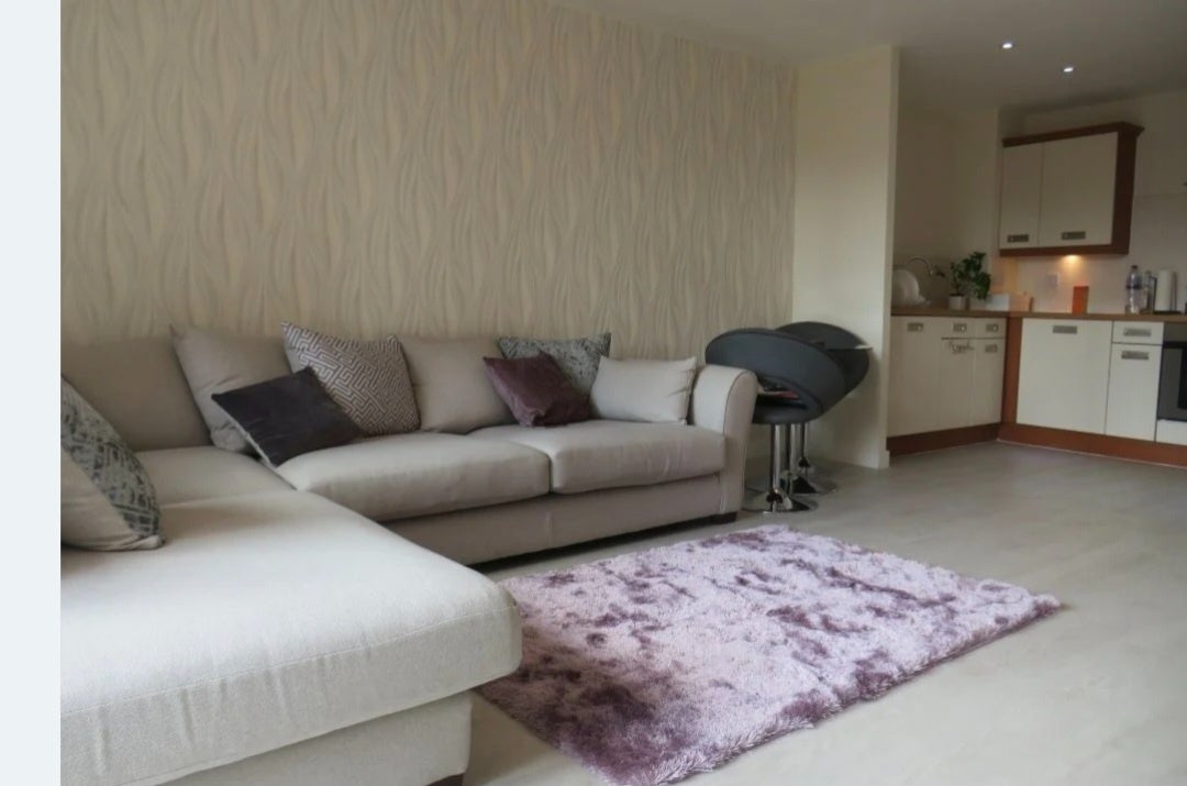 Flat Tuns Lane in Slough