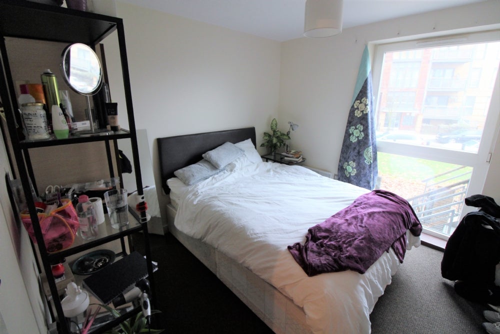 Flat Harry Zeital Way in Greater London