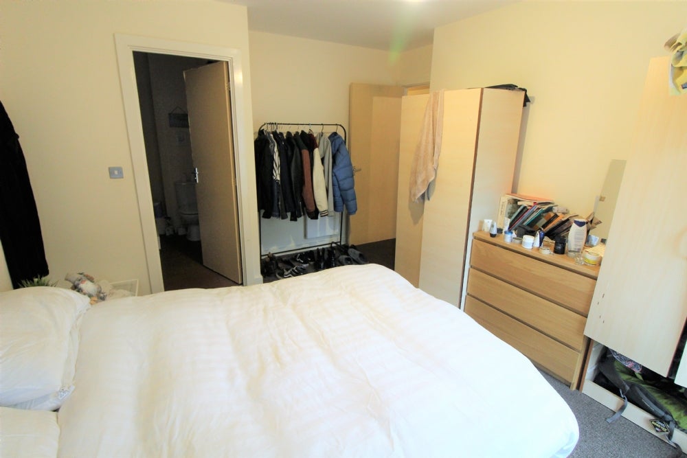 Flat Harry Zeital Way in Greater London