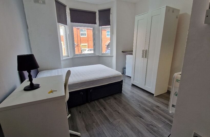 Room Wyley Road in Coventry
