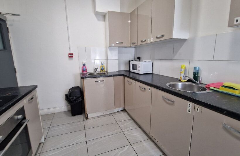 Room Wyley Road in Coventry