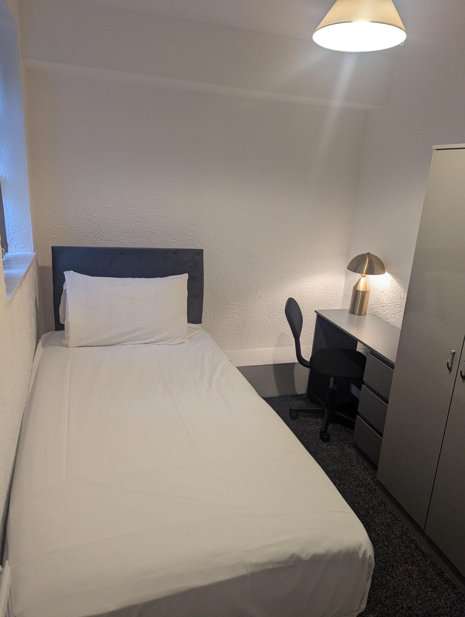 Room Woolman Road in Blackpool