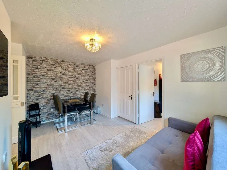 Flat Plumtree Close in Greater London