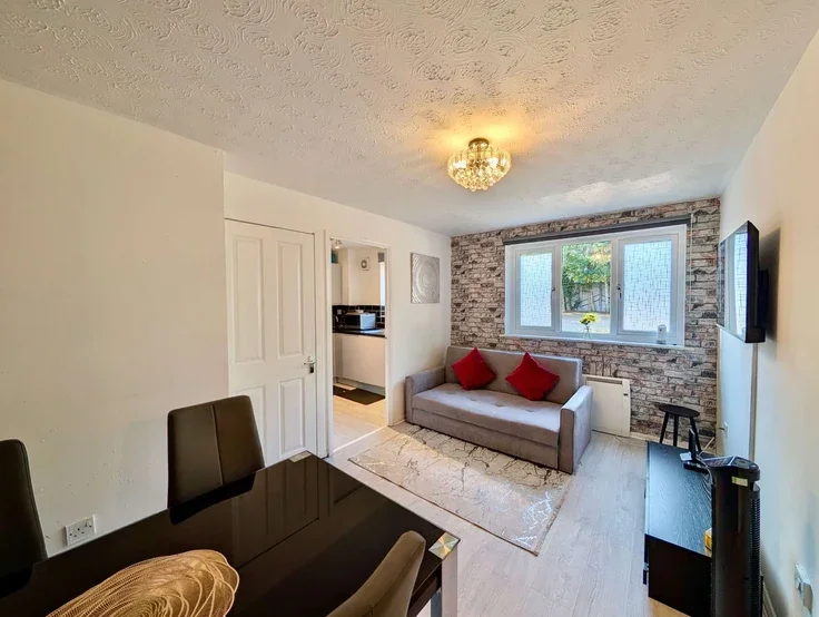 Flat Plumtree Close in Greater London