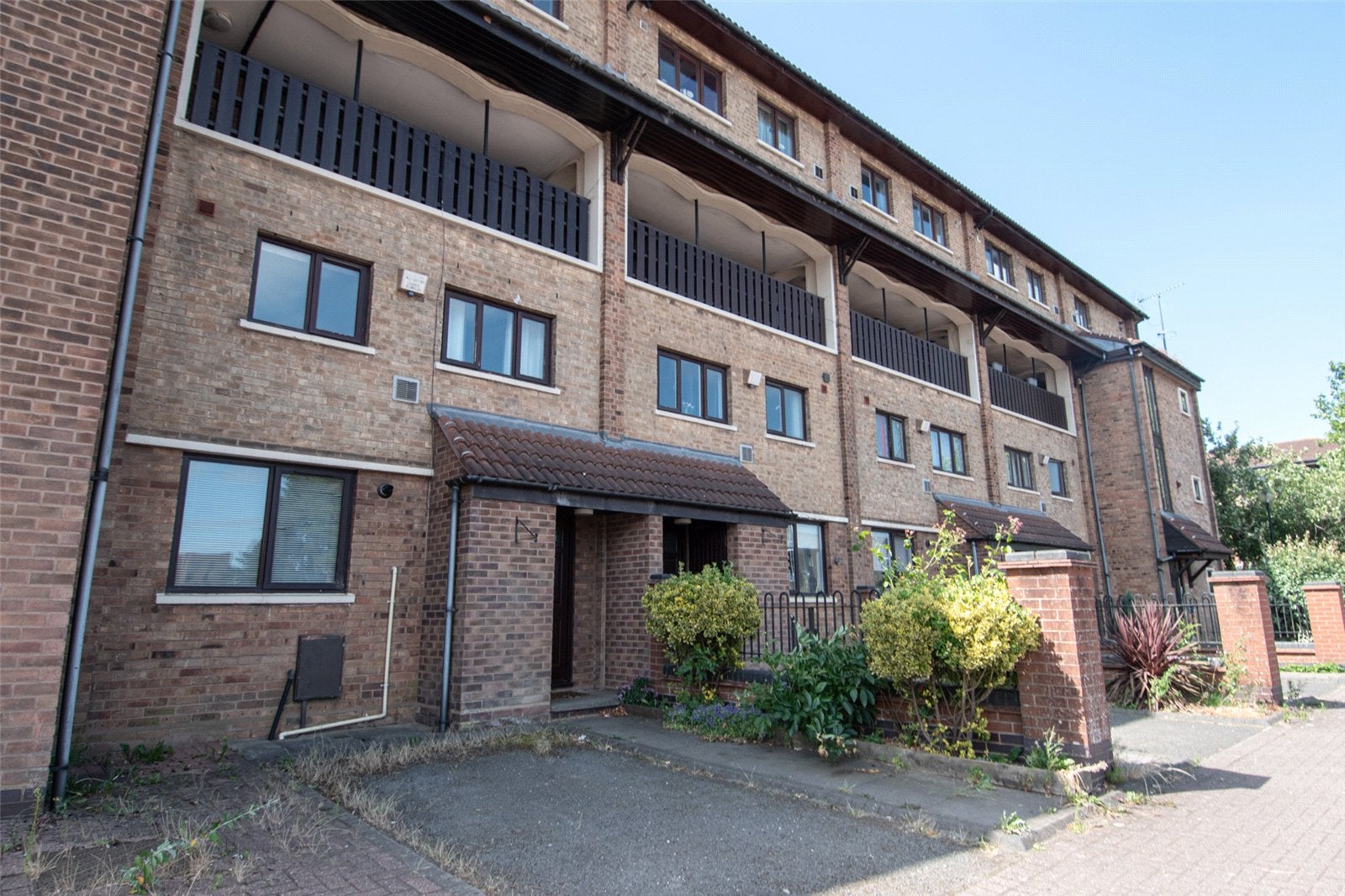 House Tinmeadow Crescent in Birmingham