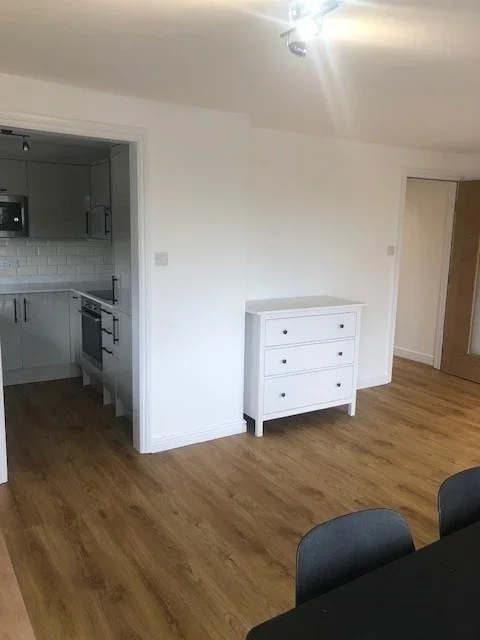 Flat Gaselee Street in Greater London