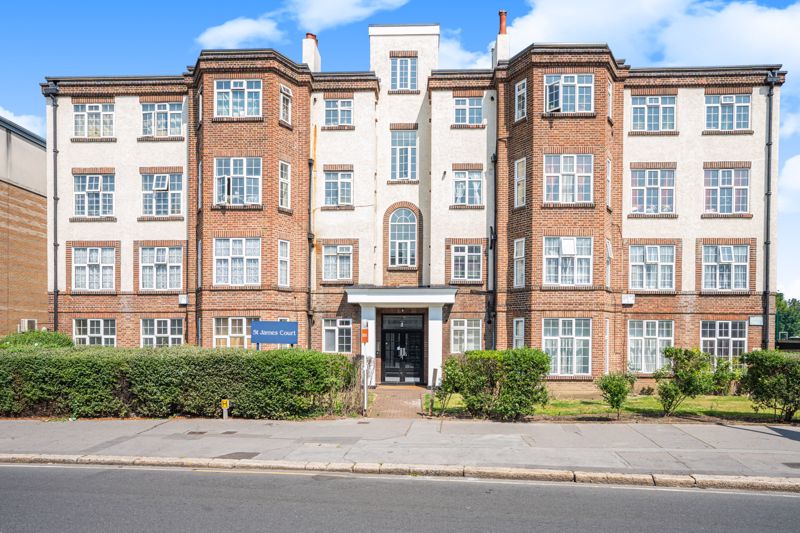 Flat St James's Road in Greater London