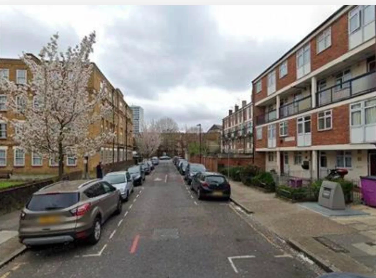 Flat Maddams Street in Greater London