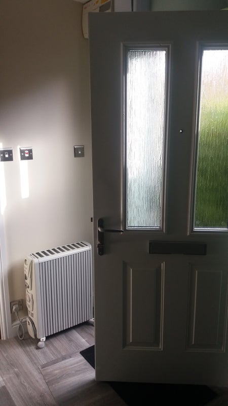 Flat Greenmoor Avenue in Leeds