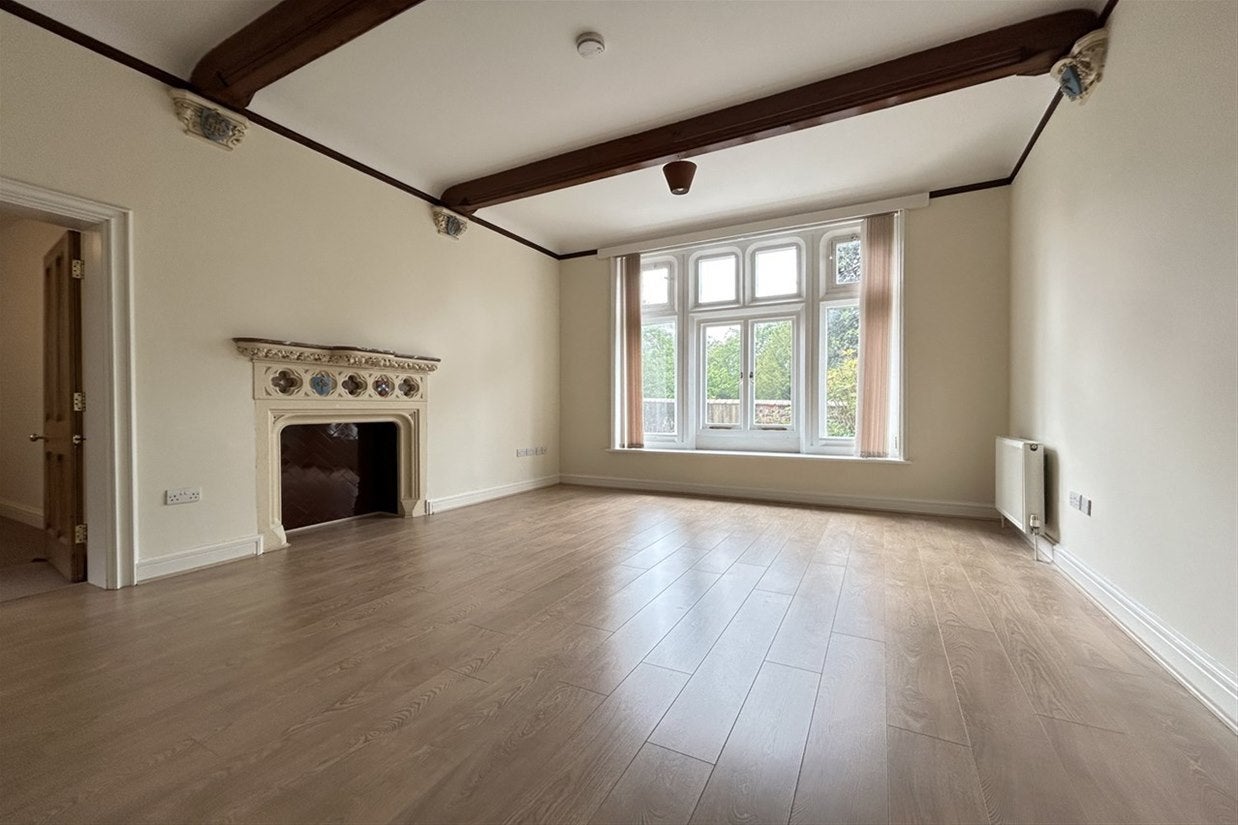 Flat Sherborne Road in Basingstoke and Deane