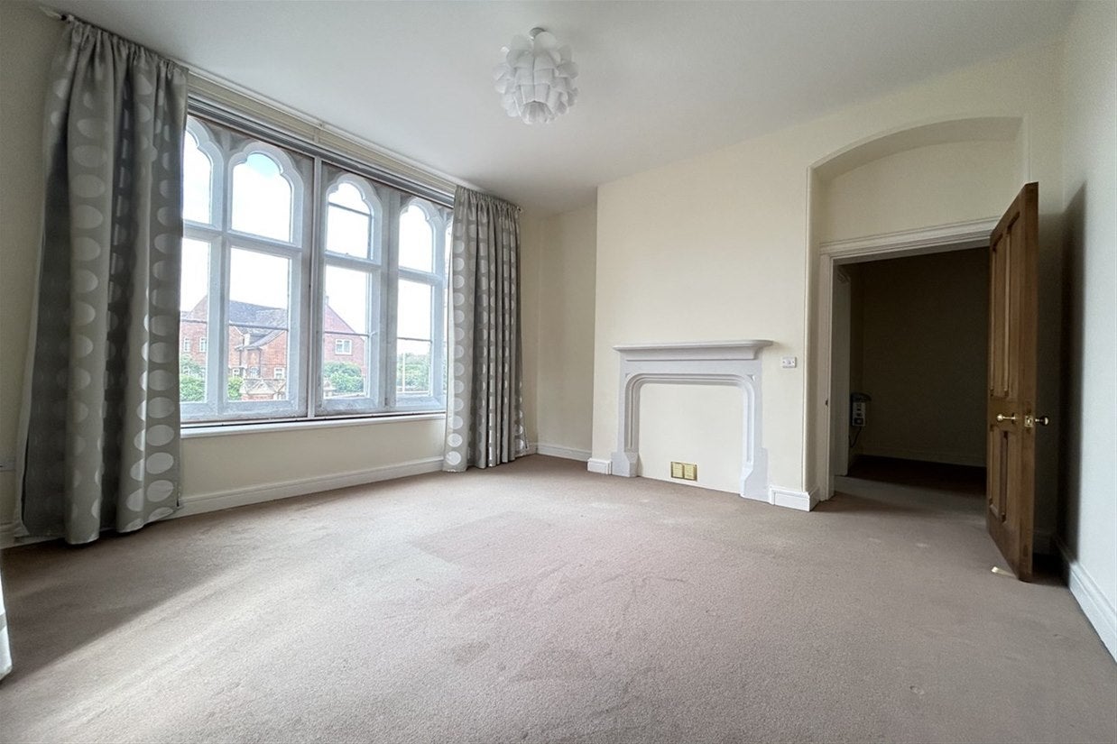 Flat Sherborne Road in Basingstoke and Deane