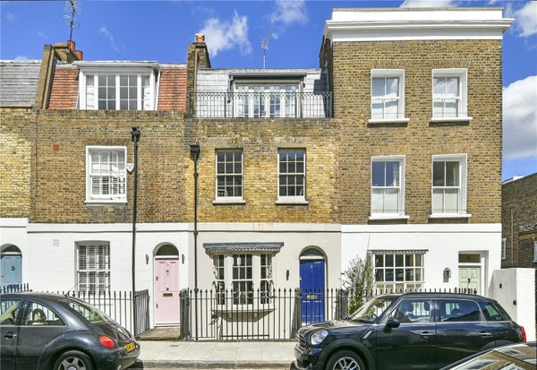 Flat Campden Street in London