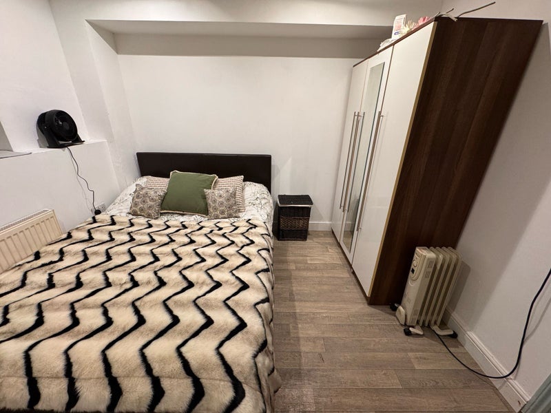 Room Othello Avenue in Warwick