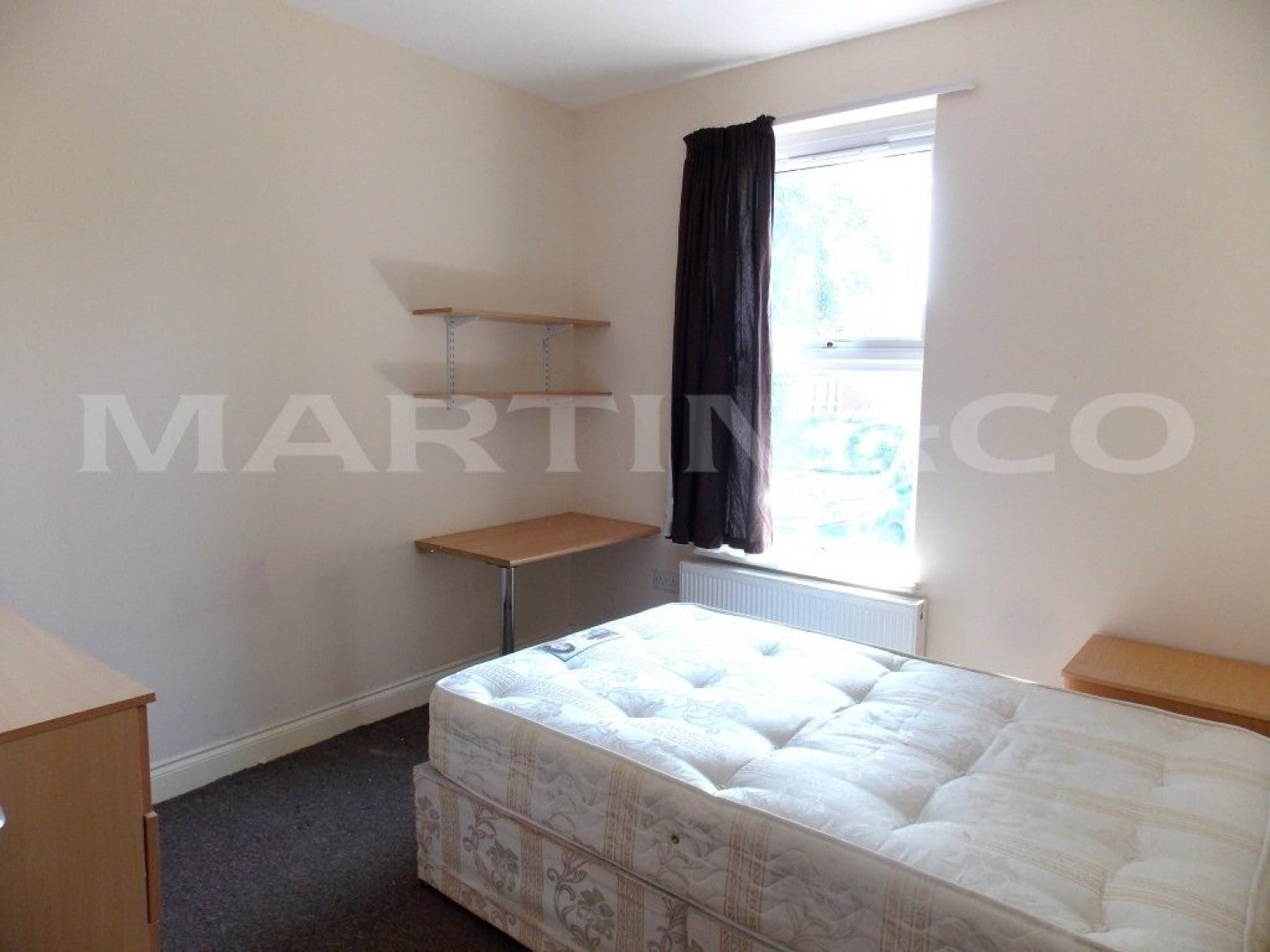 Room Northumberland Avenue in Reading