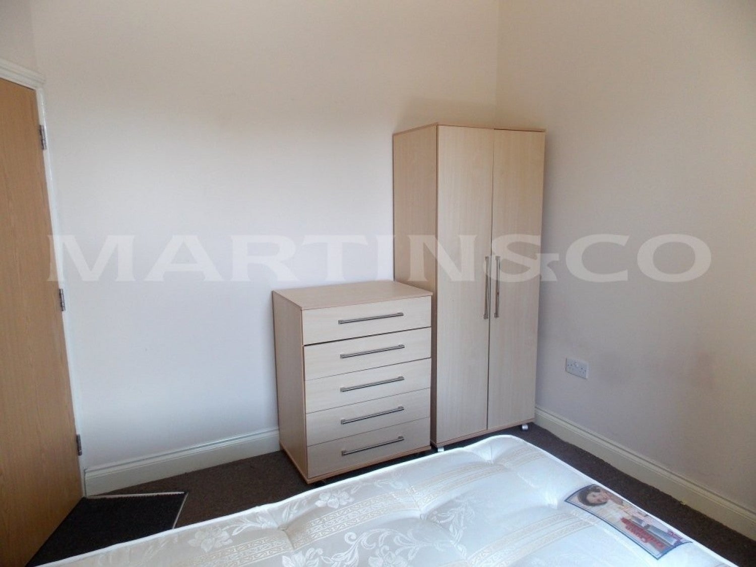 Room Northumberland Avenue in Reading