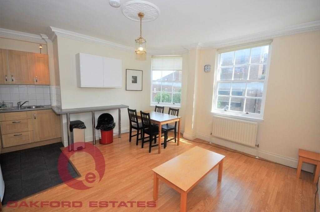 Flat Prince Regent Mews in Greater London