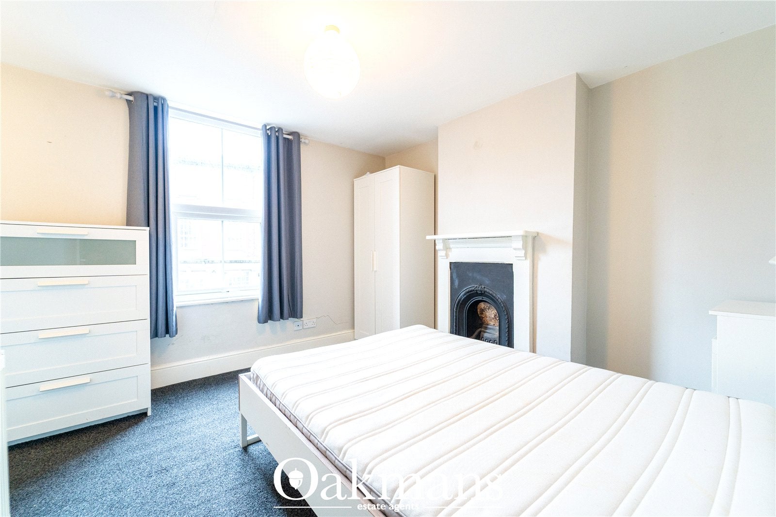 Room Alcester Road in Birmingham