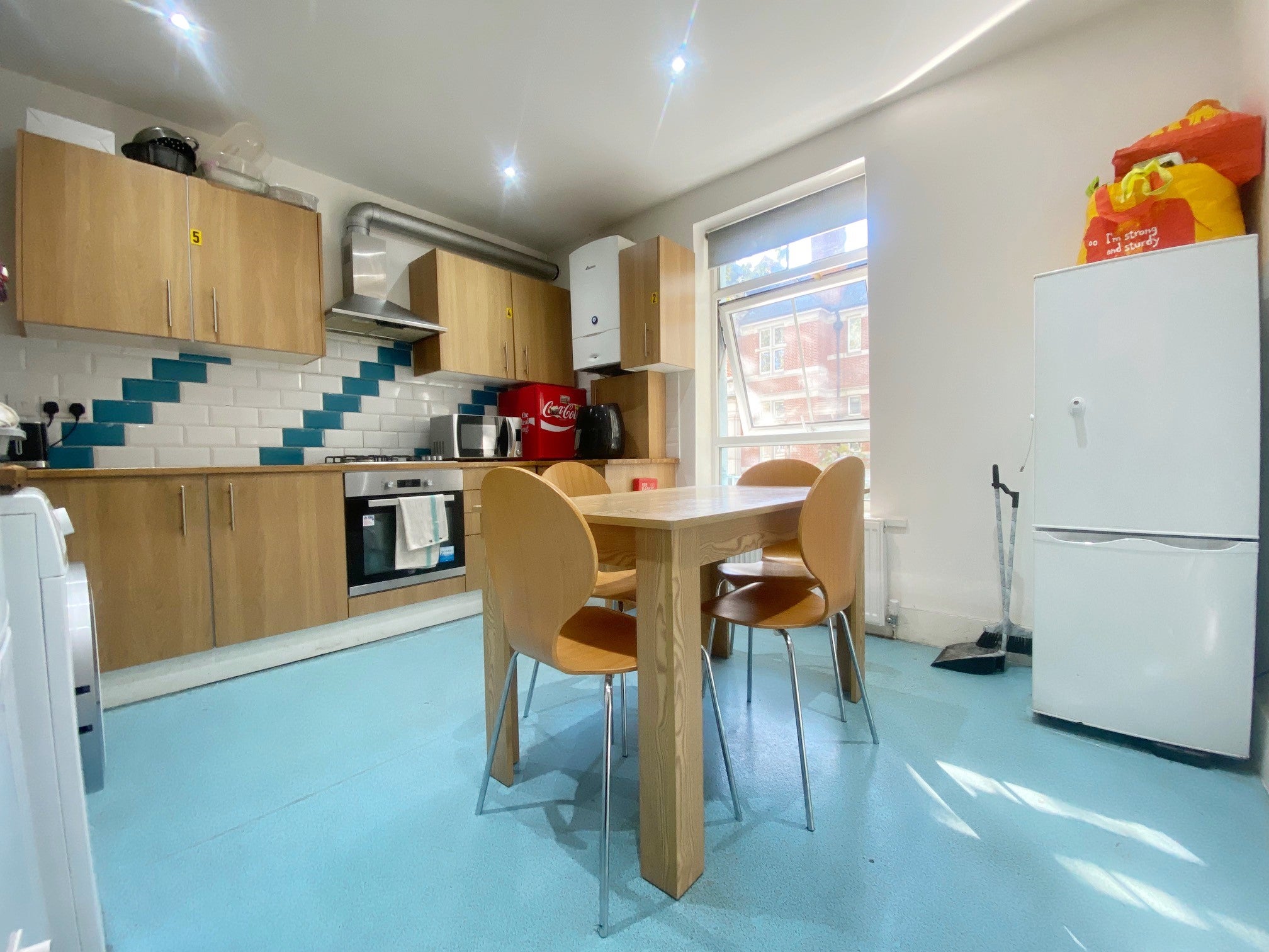 Room Camberwell Grove in Greater London