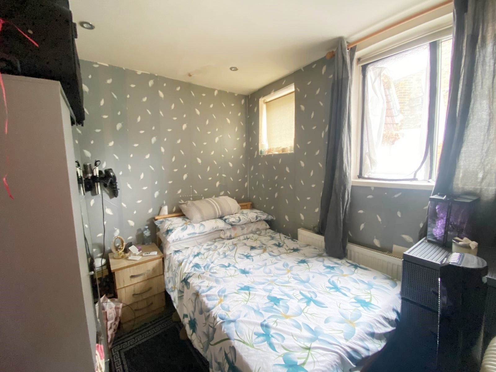 Room Camberwell Grove in Greater London