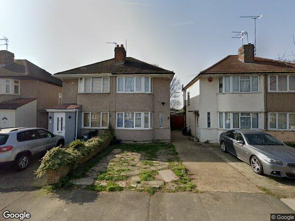House Northumberland Crescent in Greater London