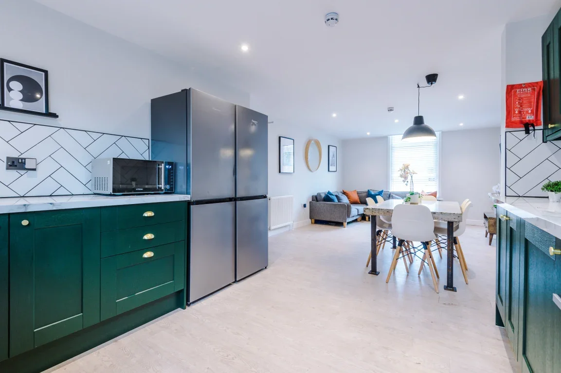 Flat Hawarden Avenue in Liverpool